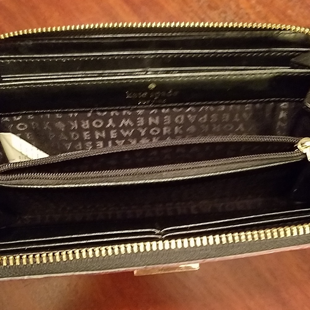 Kate Spade Wallet - Picture 4 of 6